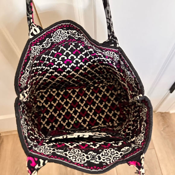 Vera Bradley Tote - Picture 2 of 4